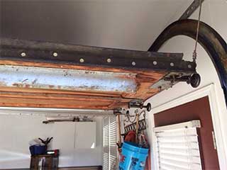 Door Maintenance | Garage Door Repair Simi Valley, CA